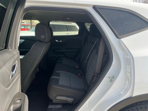 Used 2025 Chevrolet Blazer LT image 17