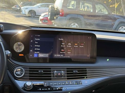 Used 2023 Lexus LS 500 image 11