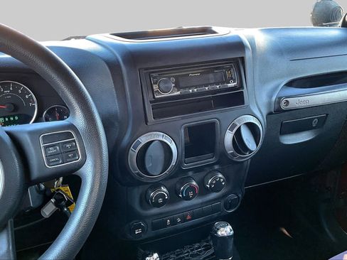 Used 2013 Jeep Wrangler Sport w/ Connectivity Group AWD/4WD image 7