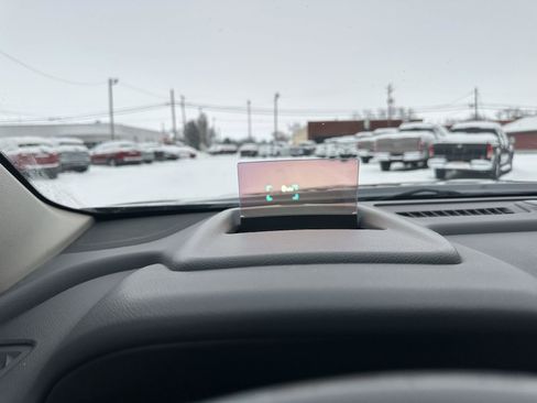 Used 2022 GMC Terrain Denali image 17