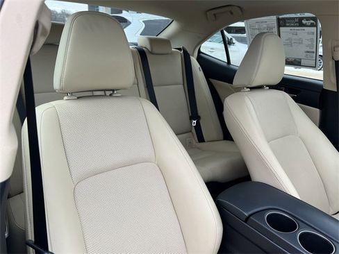 Used 2015 Lexus IS 250 AWD image 23