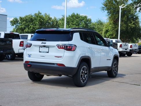 Certified 2025 Jeep Compass Trailhawk AWD/4WD image 7