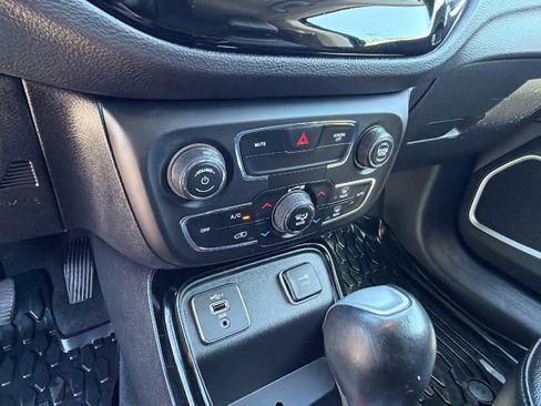 Used 2020 Jeep Compass Latitude FWD image 14