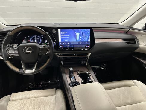 Certified 2023 Lexus RX 350 w/ Accessory Package (Z1) image 29