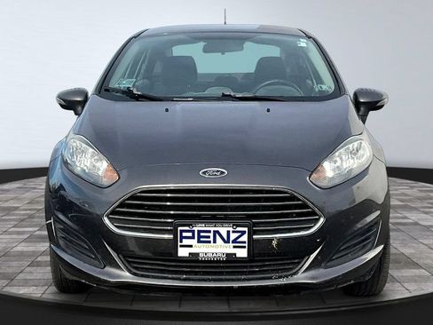 Used 2015 Ford Fiesta SE w/ Comfort Package FWD image 2