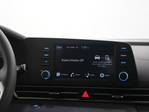 Used 2025 Hyundai Elantra Sport FWD image 15