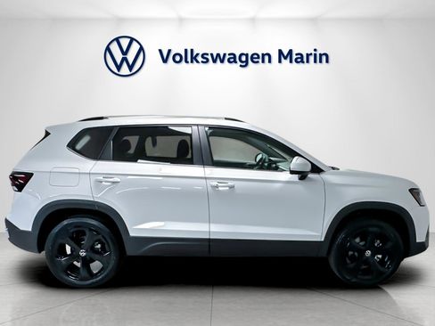 New 2026 Volkswagen Taos SEL image 6