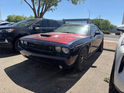 Used 2014 Dodge Challenger R/T Plus RWD image 1