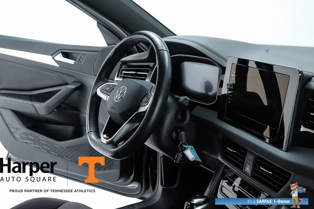 Used 2025 Volkswagen Jetta Sport FWD image 34