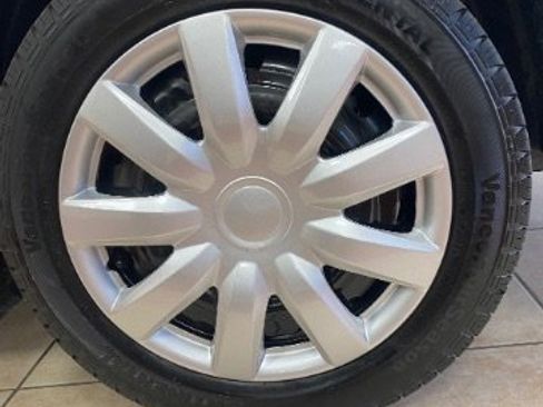 Used 2020 Nissan NV200 S image 34