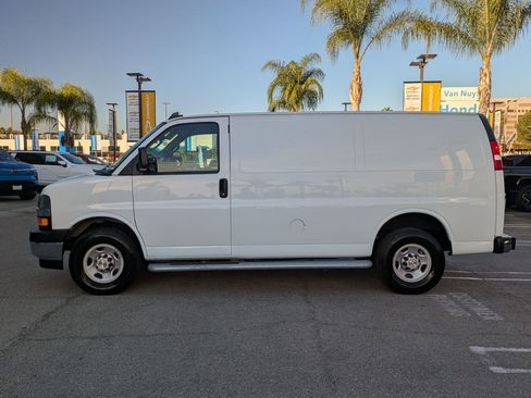 Used 2024 Chevrolet Express 2500 w/ Driver Convenience Package image 8