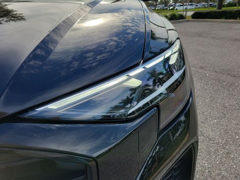 Used 2025 Audi Q8 Premium w/ Black Optic Package image 9