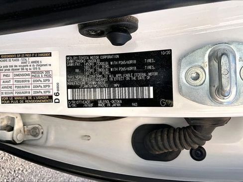 Used 2021 Lexus GX 460 Premium w/ Premium Package image 36