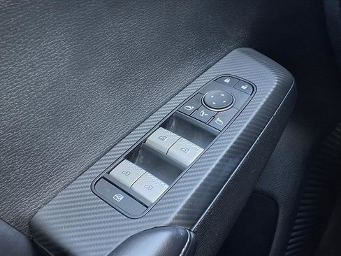 Used 2024 Mitsubishi Outlander SE image 29