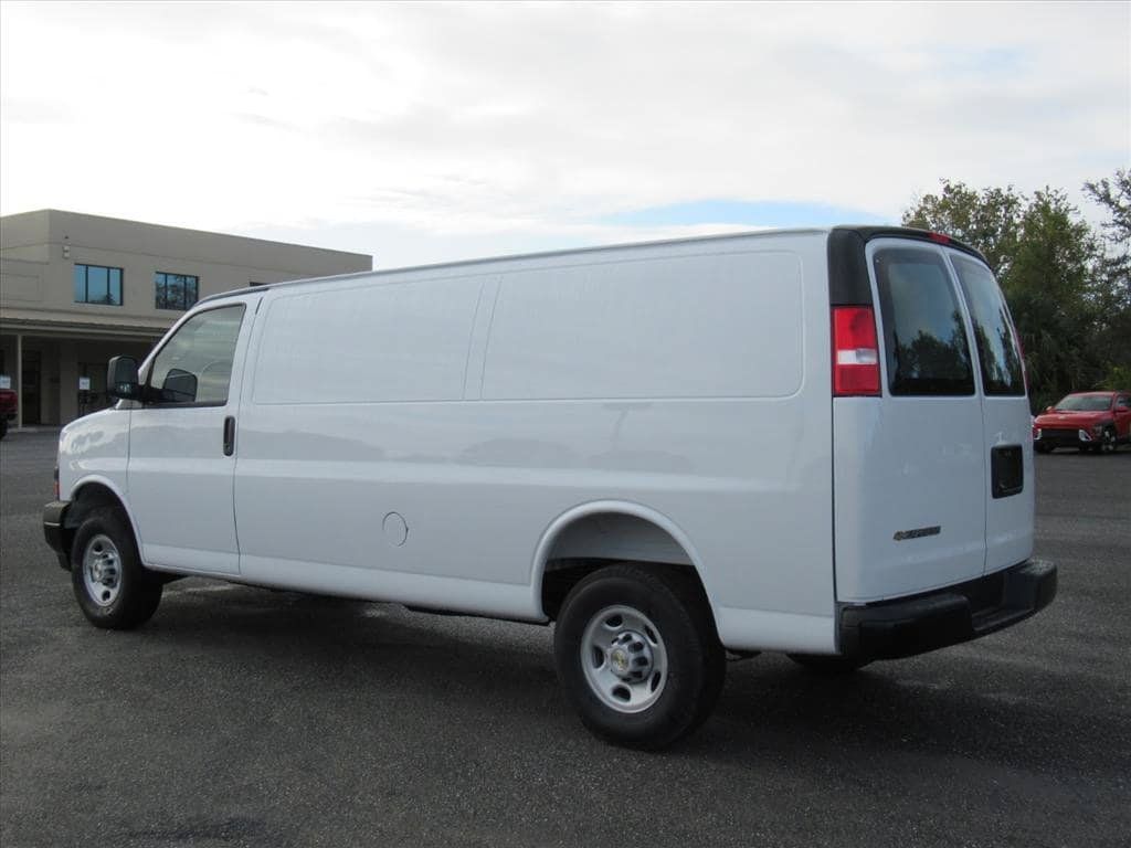 New 2025 Chevrolet Express 3500 Extended w/ Driver Convenience Package RWD image 4