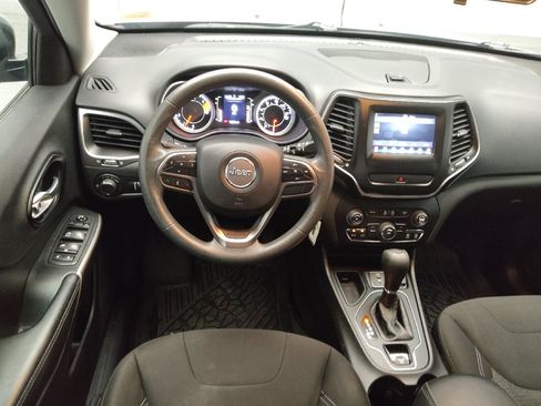 Used 2020 Jeep Cherokee Latitude FWD image 22
