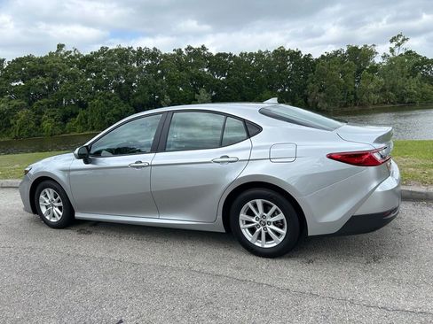 Used 2025 Toyota Camry LE w/ Convenience Package image 3