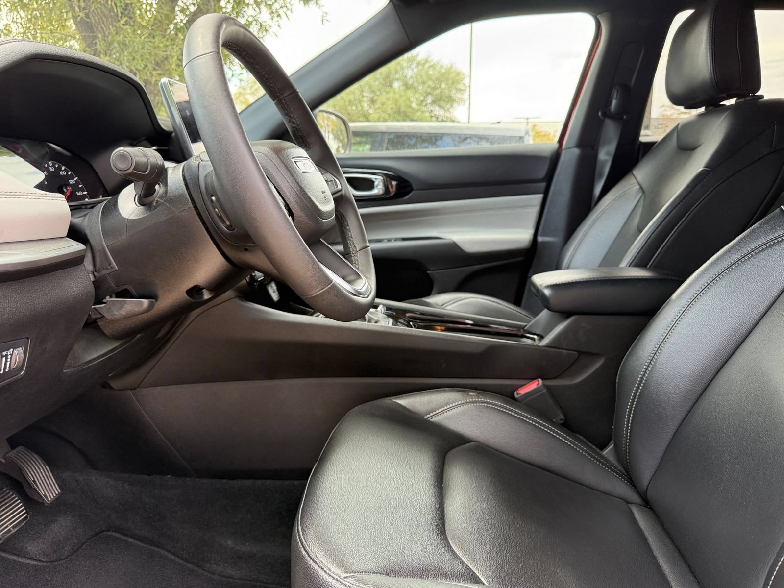 Used 2025 Jeep Compass Limited AWD/4WD image 26