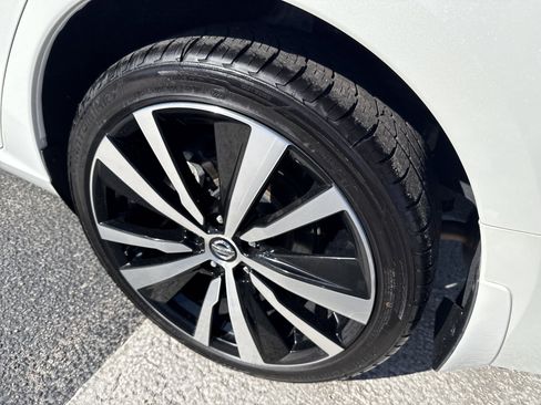 Used 2022 Nissan Altima 2.5 Platinum image 10