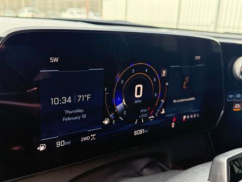 Used 2025 Chevrolet Traverse Z71 w/ Enhanced Driving Package image 14