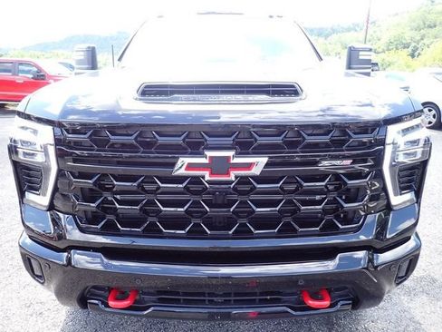 Used 2026 Chevrolet Silverado 2500 ZR2 AWD/4WD image 9