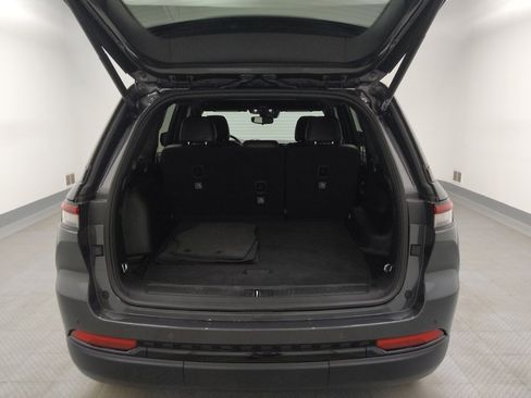 Used 2022 Jeep Grand Cherokee Altitude image 29