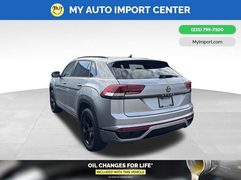 Used 2023 Volkswagen Atlas Cross Sport SEL R-Line AWD/4WD image 4