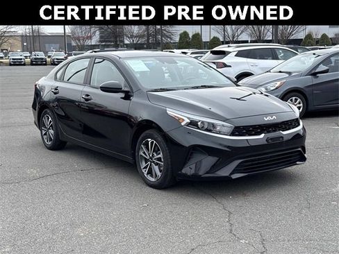 Used 2023 Kia Forte LXS image 1