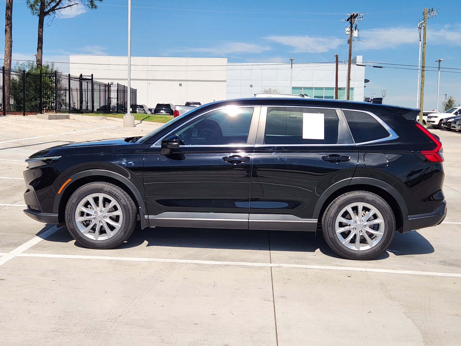 Used 2024 Honda CR-V EX-L image 8
