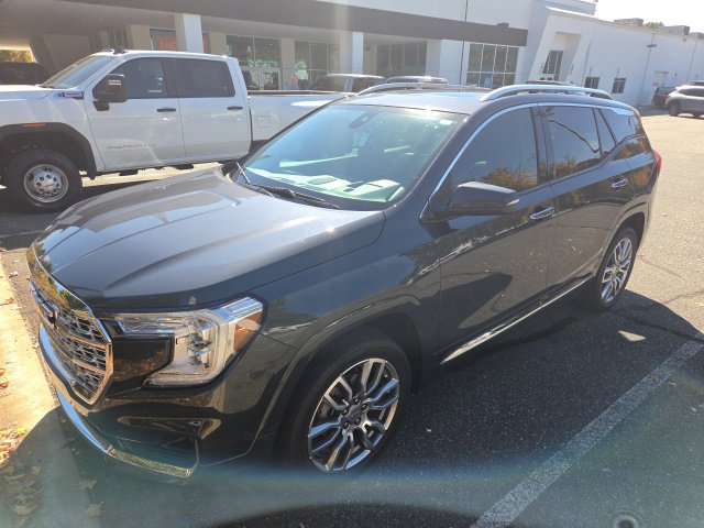 Used 2022 GMC Terrain Denali AWD/4WD image 1