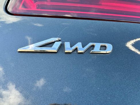 Used 2025 Genesis GV80 2.5T Standard AWD/4WD image 11