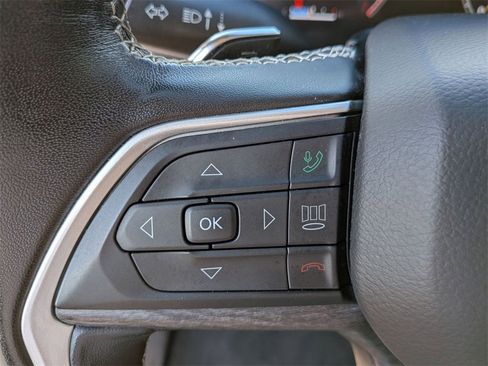 Used 2022 Jeep Grand Cherokee L Limited image 19