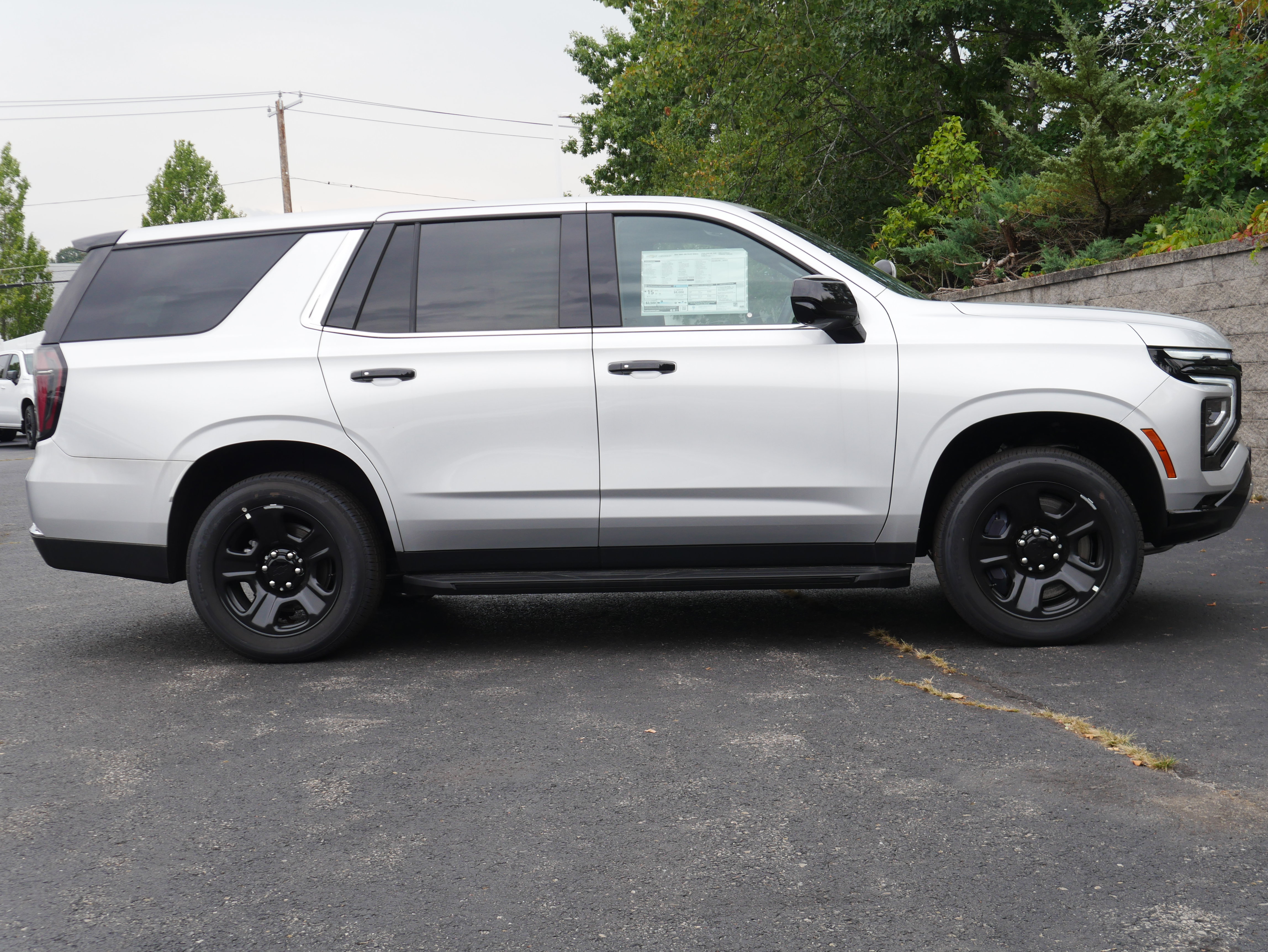 New 2025 Chevrolet Tahoe 4WD w/ 1FL Safety Package image 11