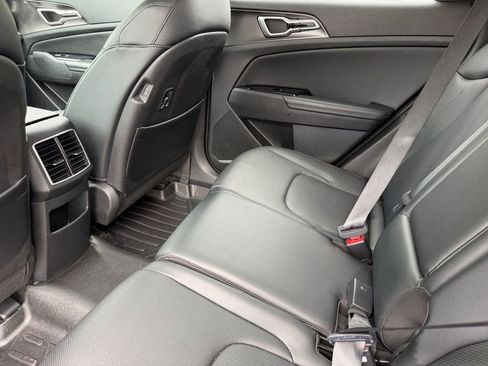 Used 2023 Kia Sportage EX FWD image 14