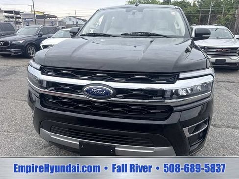 Used 2024 Ford Expedition Limited AWD/4WD image 11