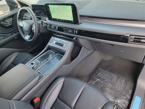 New 2026 Lincoln Aviator AWD image 25