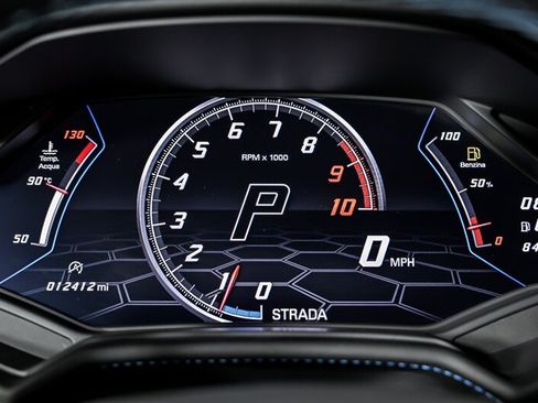 Used 2022 Lamborghini Huracan EVO RWD image 25