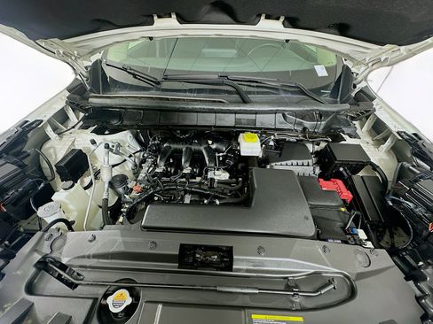 Used 2024 Nissan Pathfinder SV image 33