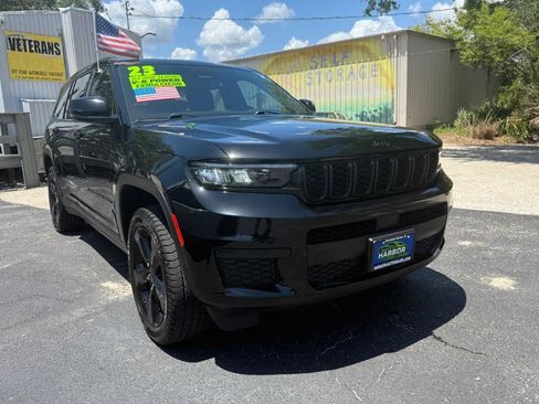 Used 2023 Jeep Grand Cherokee L Laredo RWD image 1