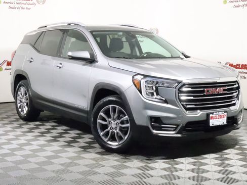 Used 2024 GMC Terrain SLT image 4