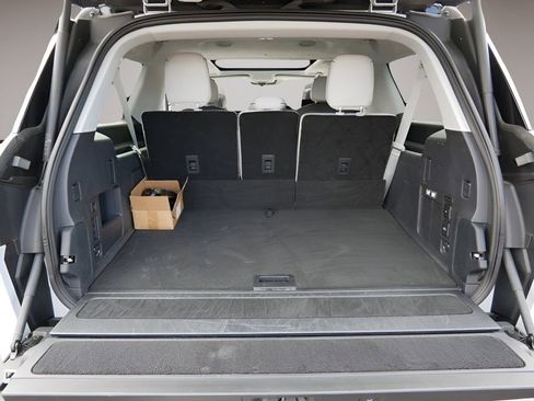 Certified 2025 Lincoln Navigator L Black Label w/ Black Label Special Edition image 12