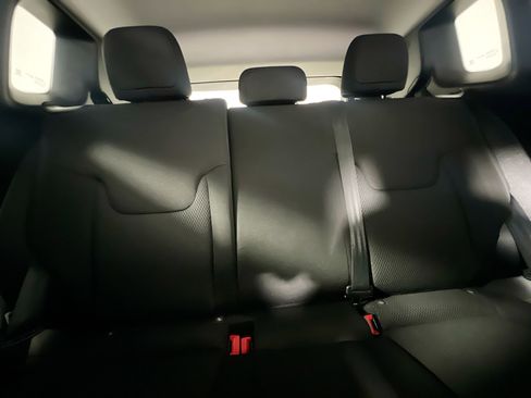 Used 2020 Jeep Renegade Altitude image 32