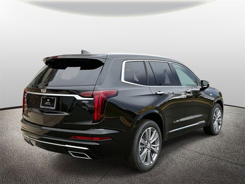 New 2025 Cadillac XT6 Premium Luxury image 2