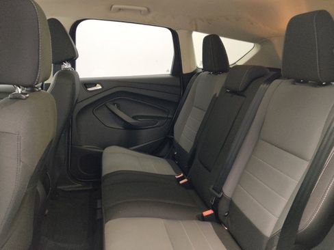 Used 2016 Ford Escape SE FWD image 18