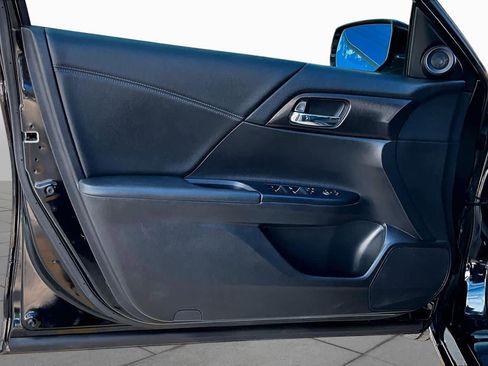 Used 2015 Honda Accord EX image 22