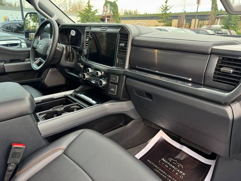 Used 2025 Ford F350 Lariat w/ Lariat Ultimate Package image 18