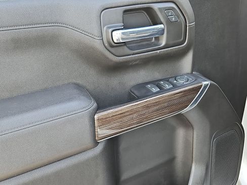 Used 2022 Chevrolet Silverado 1500 LT AWD/4WD image 28