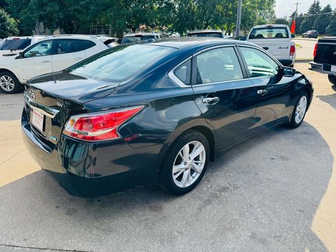 Used 2014 Nissan Altima 2.5 SV FWD image 3