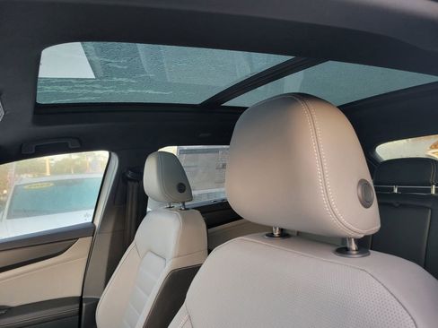 New 2026 Volkswagen Atlas Cross Sport SEL R-Line image 8