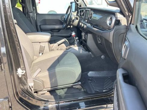 Used 2021 Jeep Wrangler Unlimited Sahara AWD/4WD image 22
